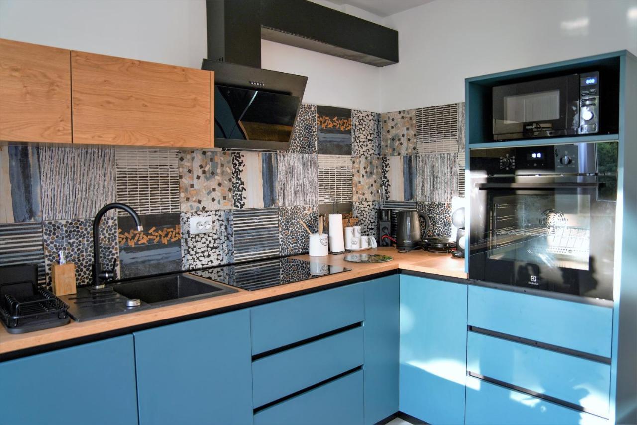 Stunning New Apartment In Centre Of Buzet Exterior photo